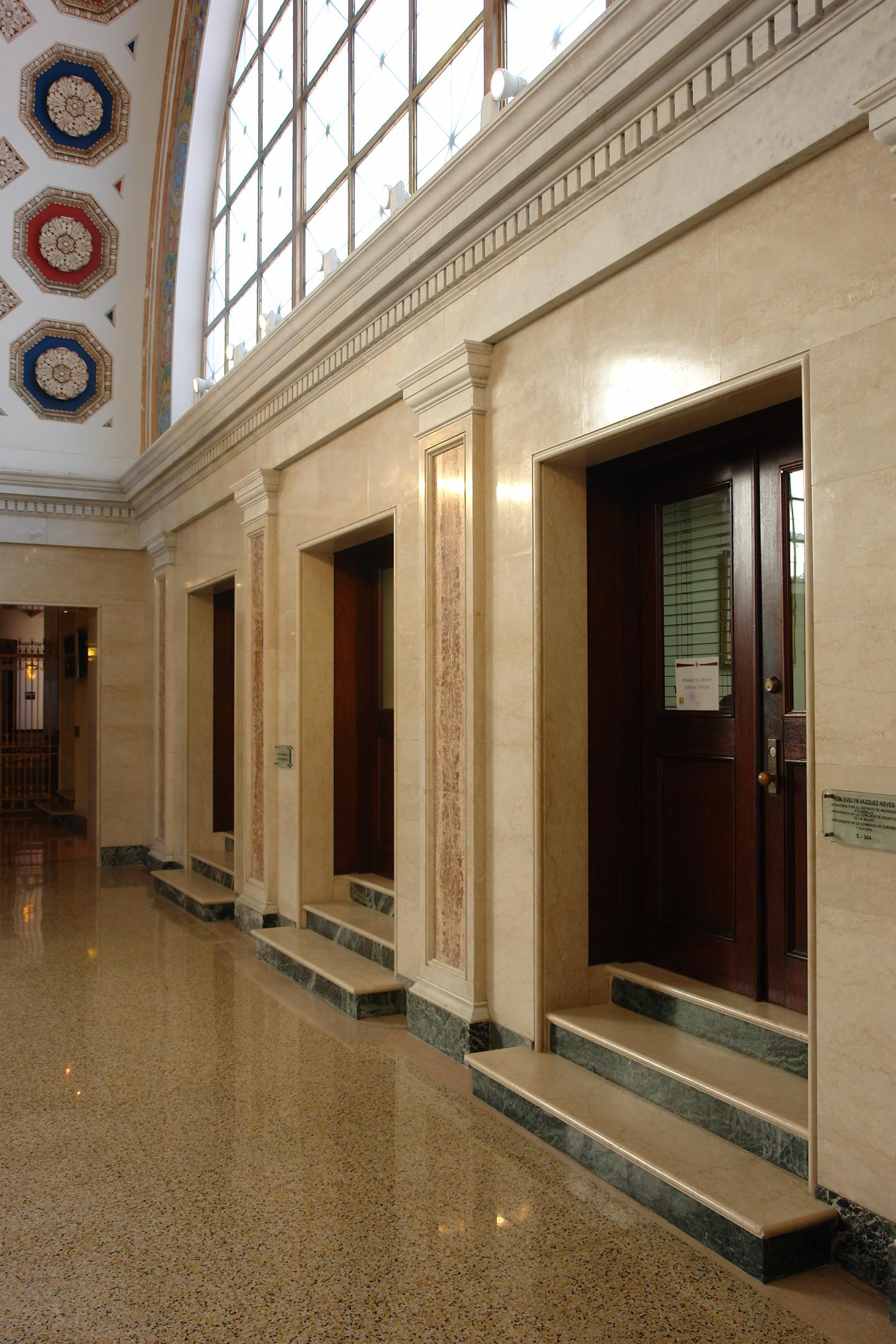 Capitolio de Puerto Rico - San Juan (Puerta de Tierra) - 2011 00092